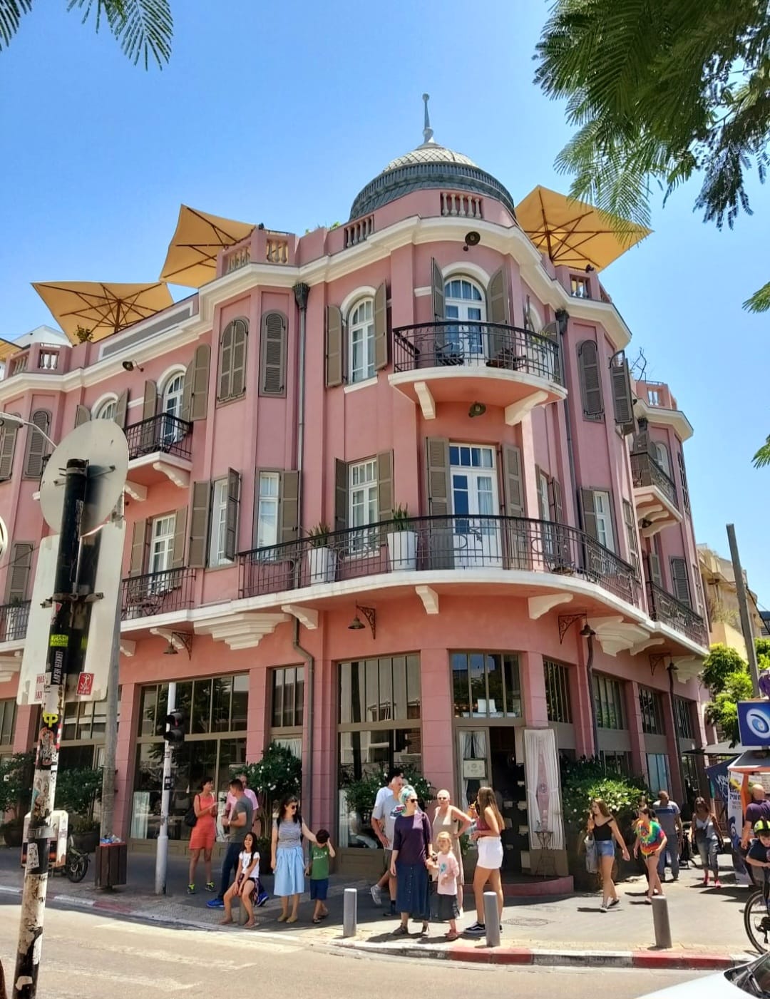 סיור ארמונות בחול - אדריכלות בת"א